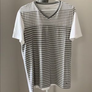 Calvin Klein T-shirt